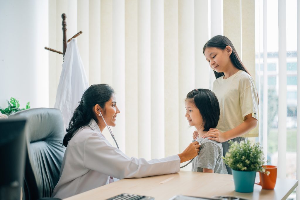 Ulasan Google yang baik meningkatkan kepercayaan, sehingga membantu klinik menarik calon pasien.
